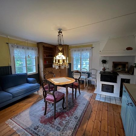 Dalastuga Med Tillgang Till Badplats Лександ Екстериор снимка