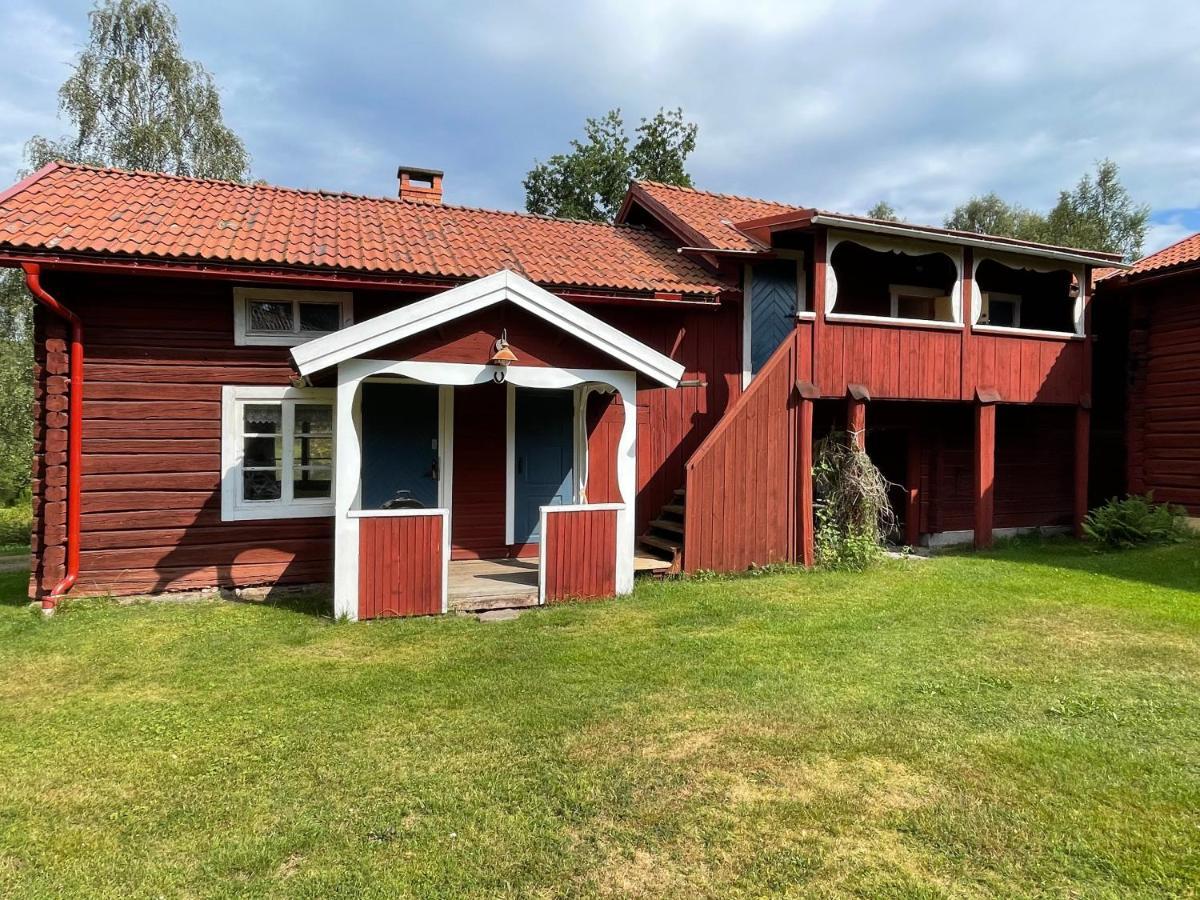 Dalastuga Med Tillgang Till Badplats Лександ Екстериор снимка